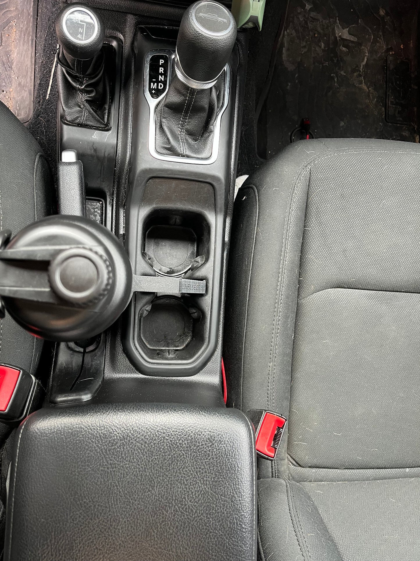 Jeep 3rd Cup Holder Overhead View